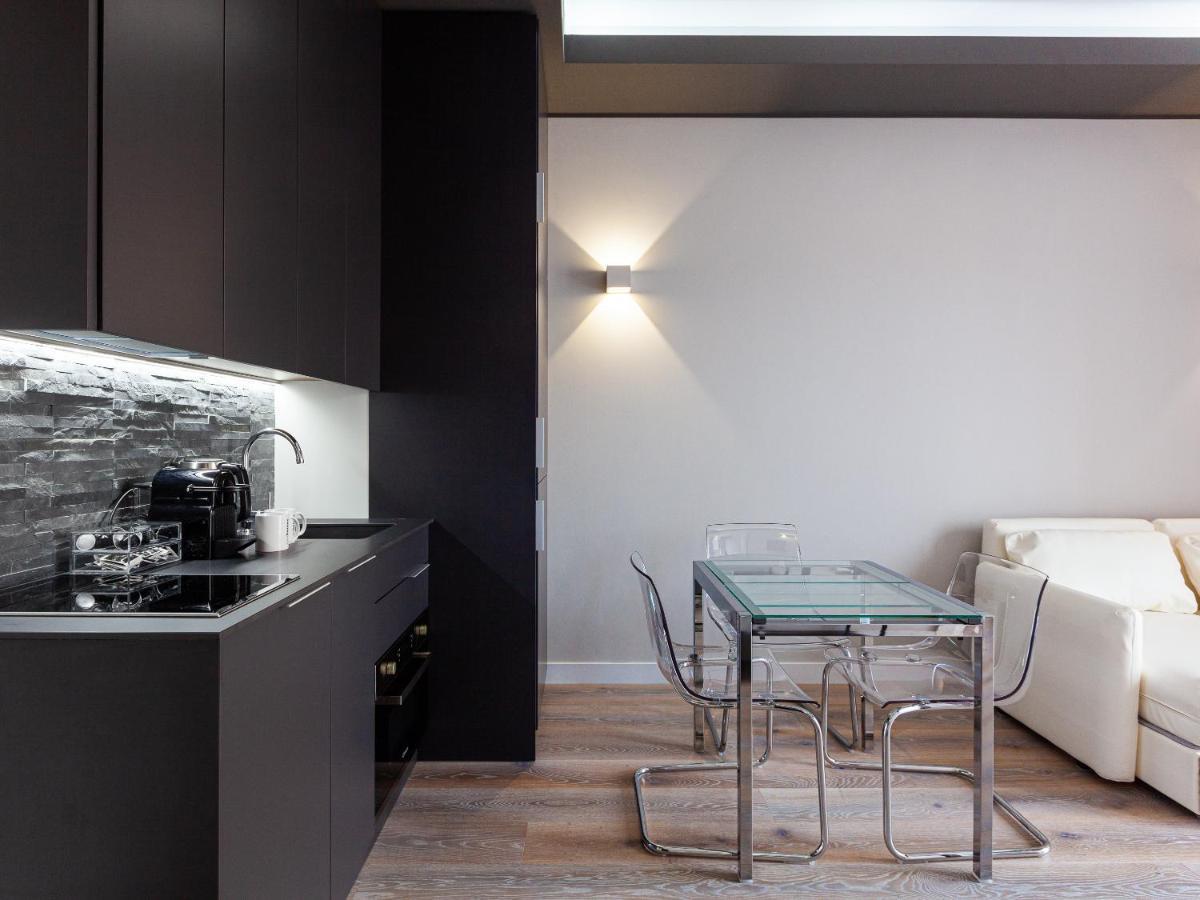 Easyhomes-City Centre Suites Milano Dış mekan fotoğraf