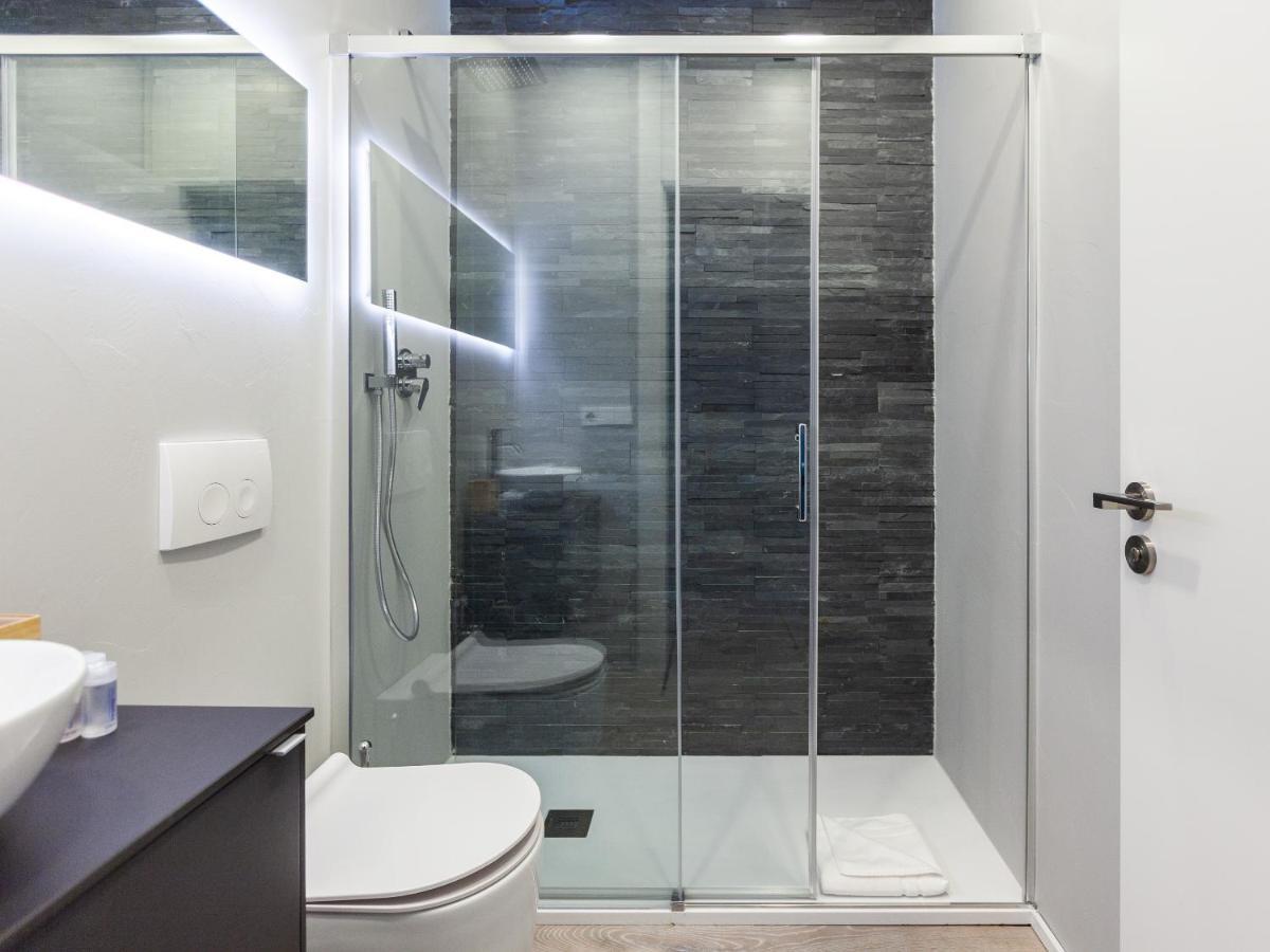 Easyhomes-City Centre Suites Milano Dış mekan fotoğraf