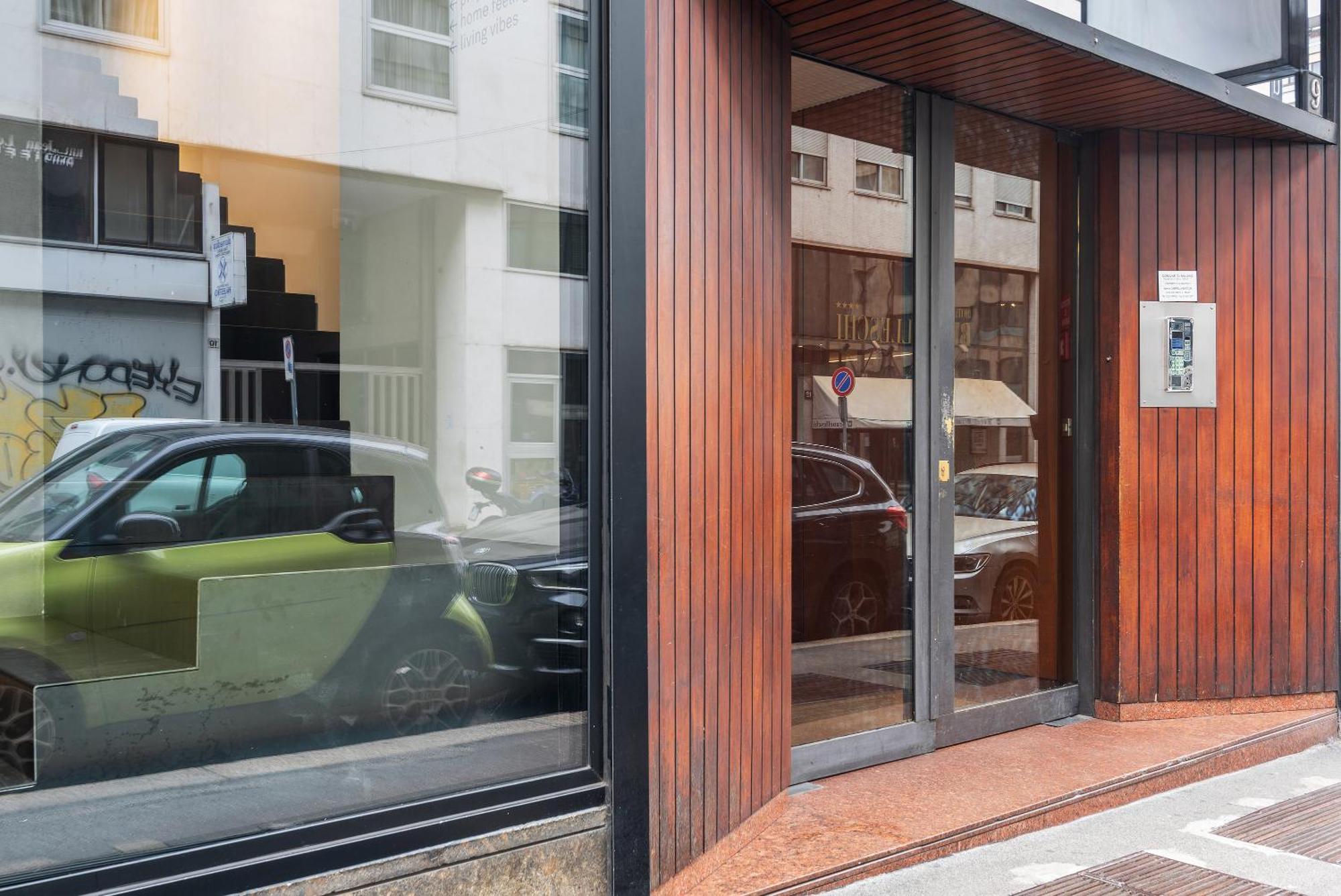 Easyhomes-City Centre Suites Milano Dış mekan fotoğraf